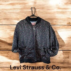 🥮Levi's Black Jacket with Floral Accents